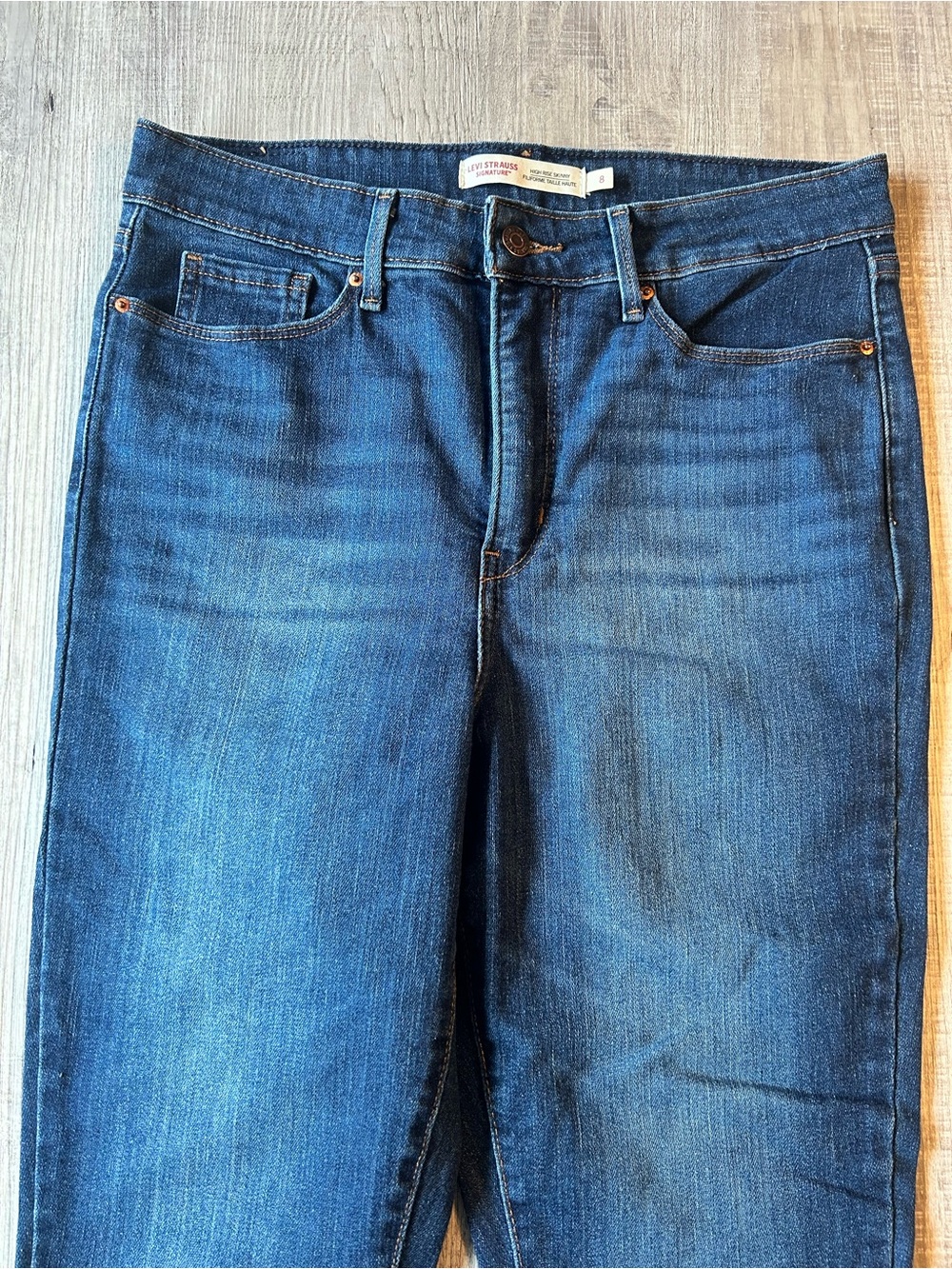 0104. Levi Strauss Signature • High Rise Skinny • Size 8